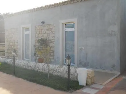 Azienda Agrituristica E Didattica Craunari Modica 0*,